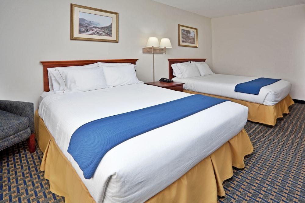 Holiday Inn Express & Suites Wilson-Downtown By Ihg מראה חיצוני תמונה