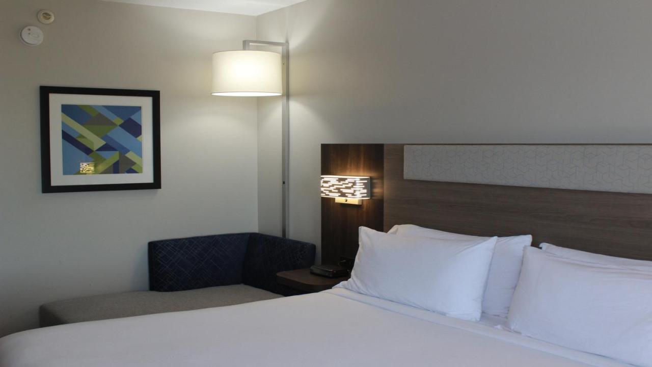 Holiday Inn Express & Suites Wilson-Downtown By Ihg מראה חיצוני תמונה