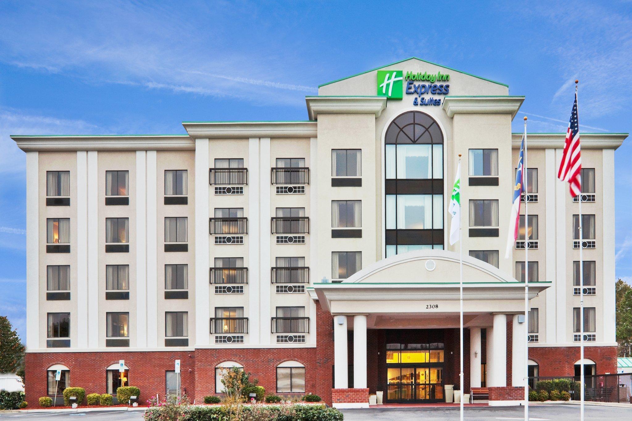 Holiday Inn Express & Suites Wilson-Downtown By Ihg מראה חיצוני תמונה