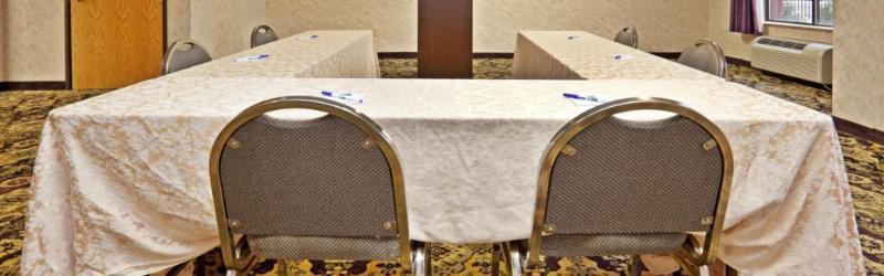 Holiday Inn Express & Suites Wilson-Downtown By Ihg מראה חיצוני תמונה